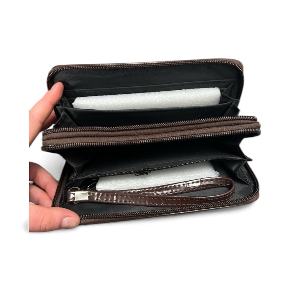 Elegant Brown Crocodile-Embossed Wallet - Picture 3 of 3